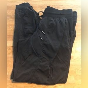 lululemon athletica dance studio joggers black full length mid rise size 8 VGUC